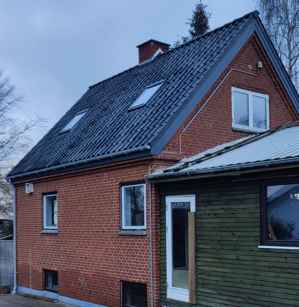 Billede af et rødt hus 2